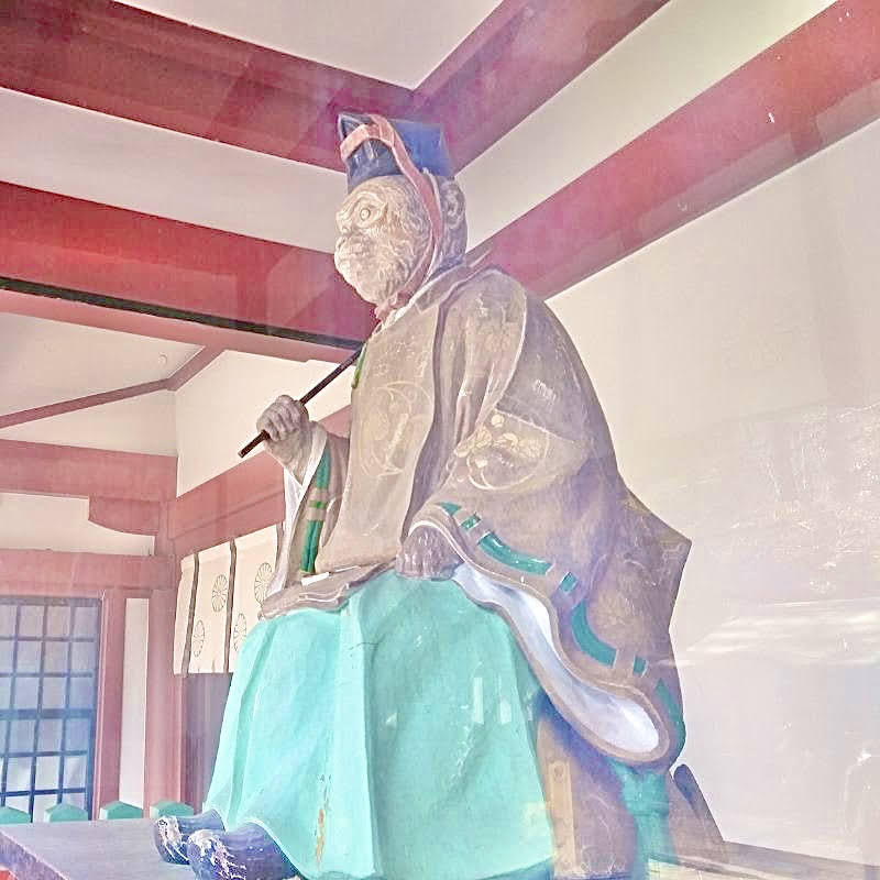 日枝神社の子宝ご利益スポット「神猿随神像(雄)」